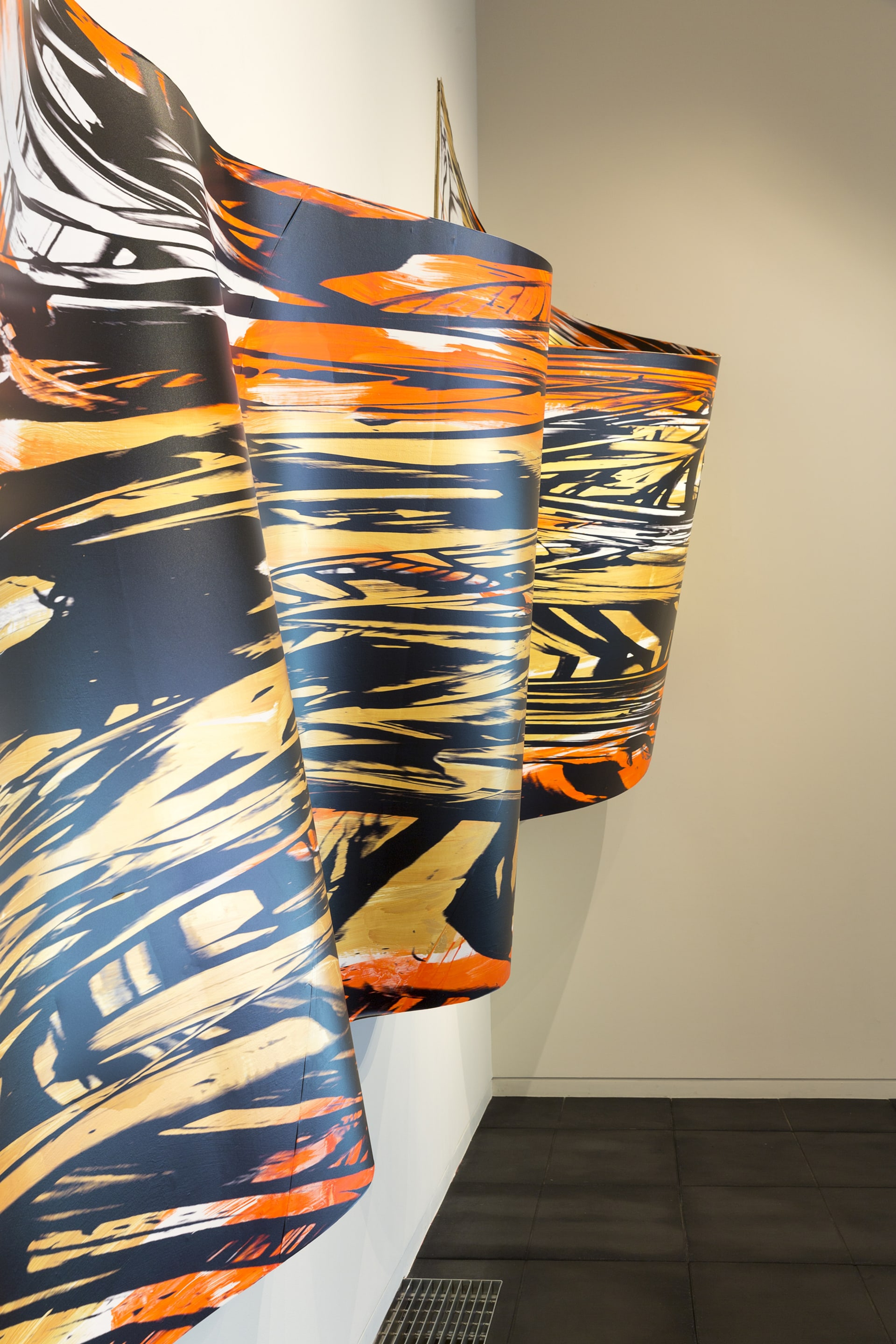 Judy Millar, installation view of Space Work 7, 2014. Wood, paint, digital print, 11.1 x 4.3 meters. Courtesy of the artist, Gow Langsford, Auckland and the Adam Art Gallery. Photo: Shaun Waugh.