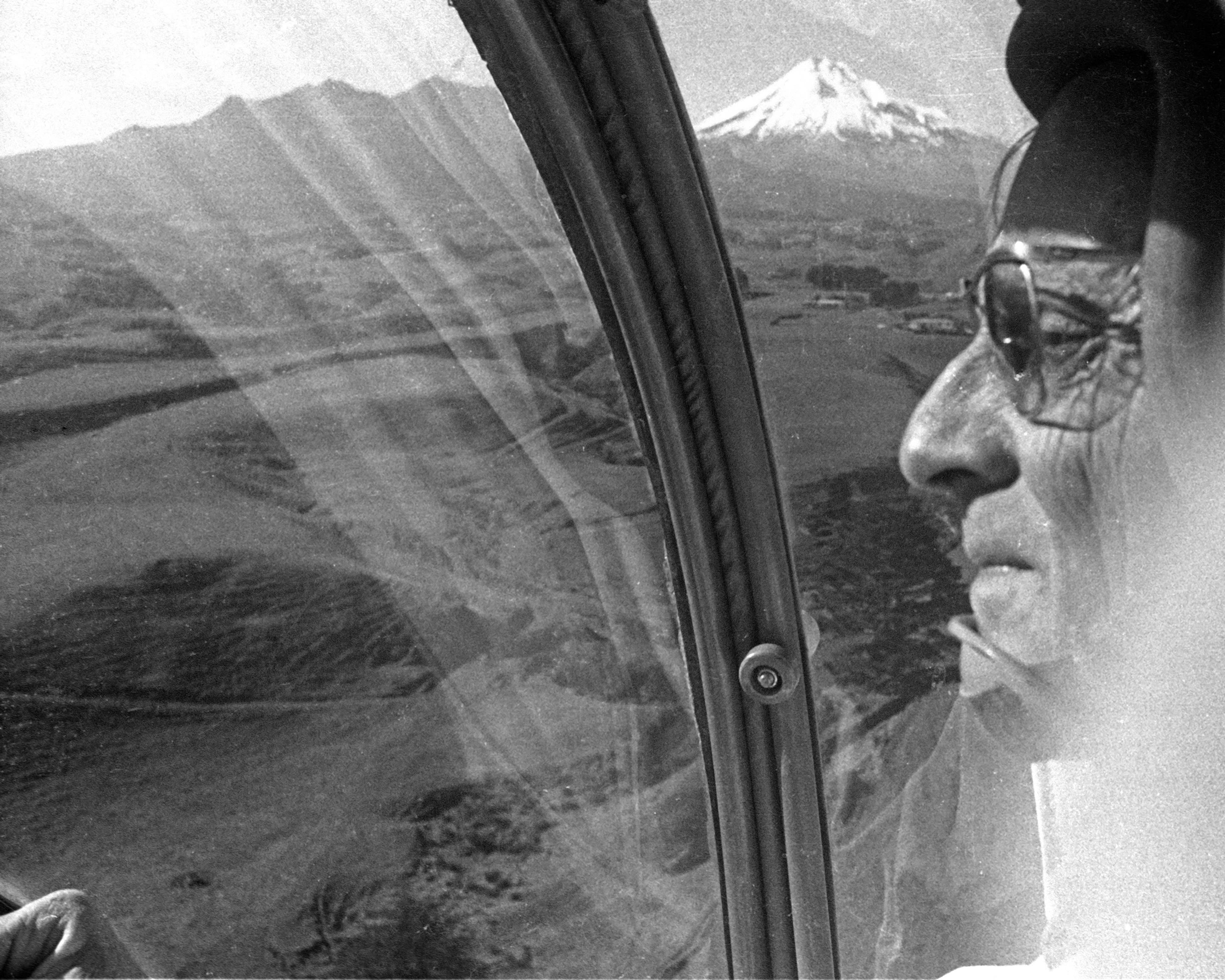 Darcy Lange, Vern Hume, Aerial Top Dressing, Taranaki, 1974, black-and-white-photograph. Courtesy of the artist's estate