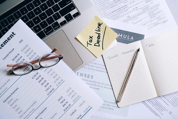 Cover image for Understanding pro forma invoices: Not a real invoice, but essential for business
