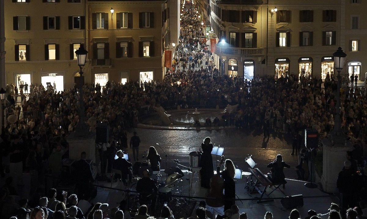 È DISPONIBILE IL PROGRAMMA DELLA NOTTE BIANCA, EVENTO DI APERTURA DEL FUORI SALA DI ALICE NELLA CITTÀ 2026