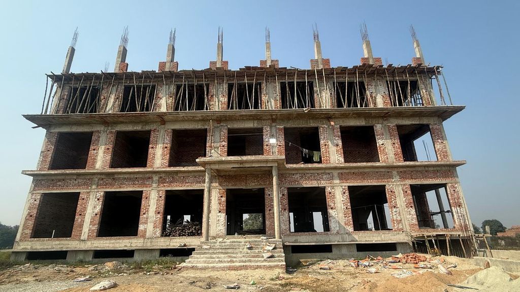 Luxury Resort Mirzapur — 1