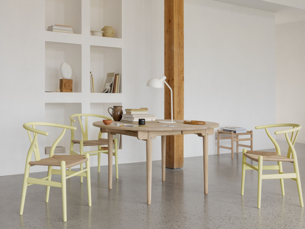 CHS CH24 Chair
