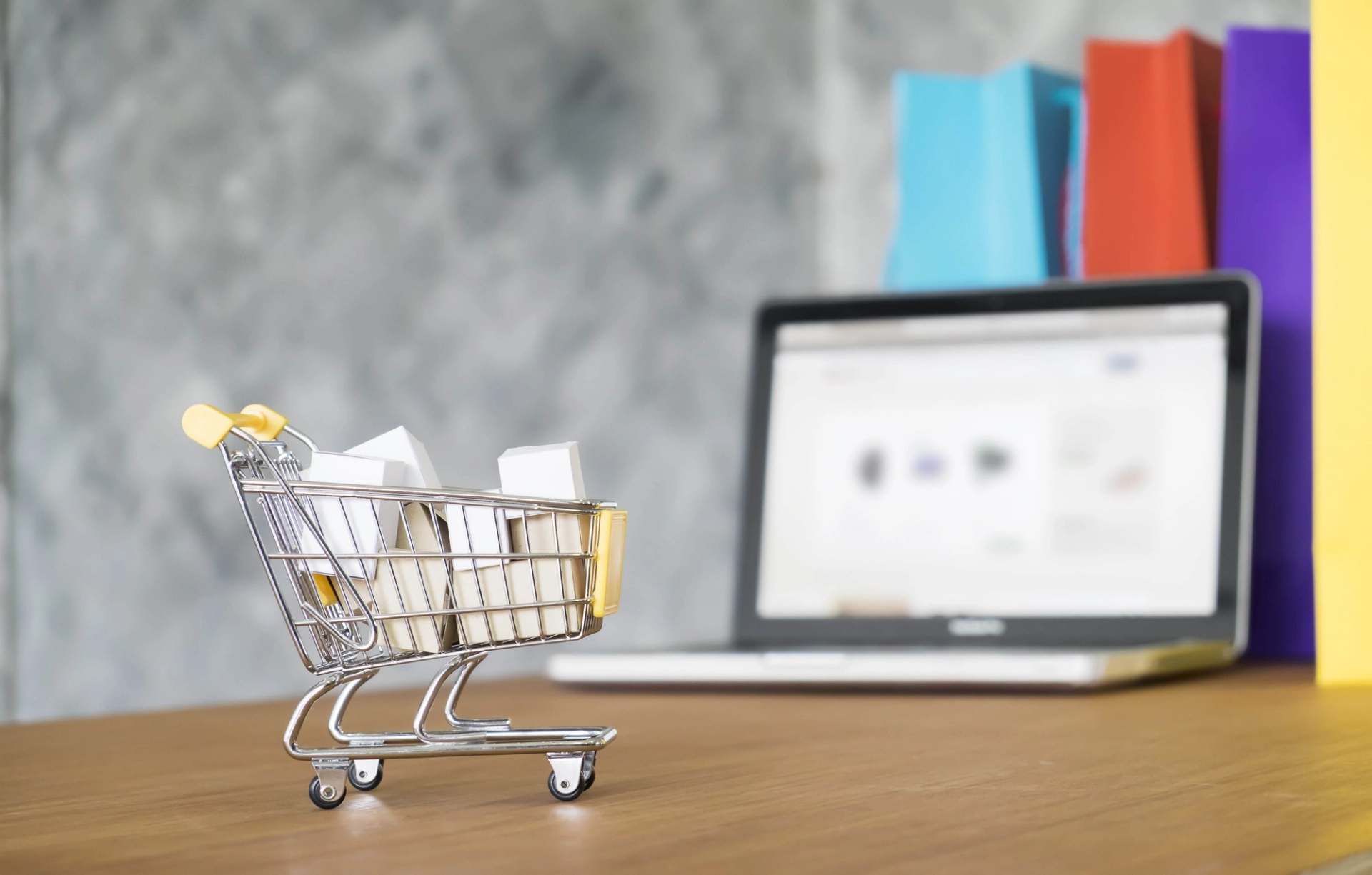 From Small Beginnings to Global Giants: Selecting the Right E-Commerce Platform