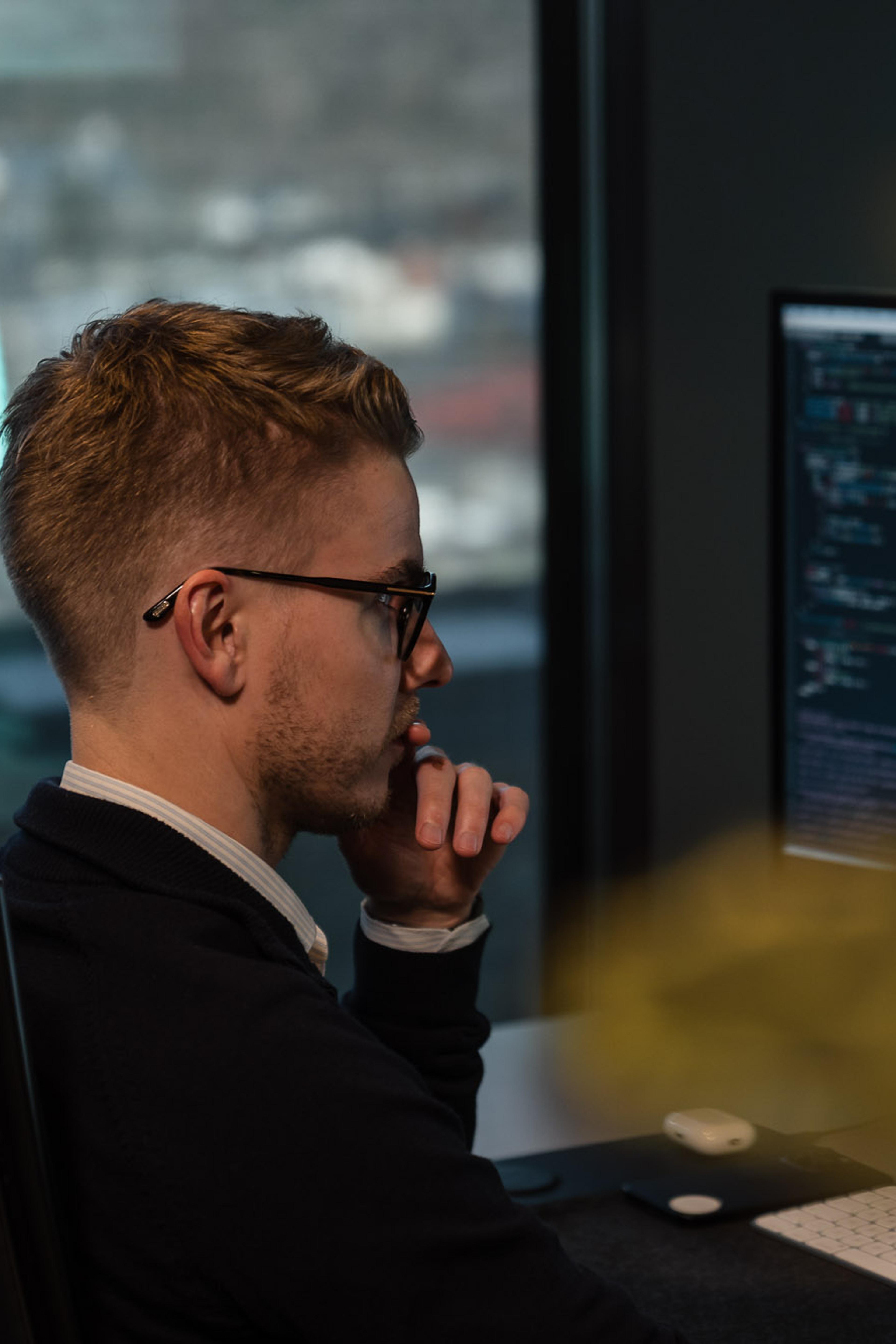 Planlegging og utvikling av mobilapp med wireframes og prototyper