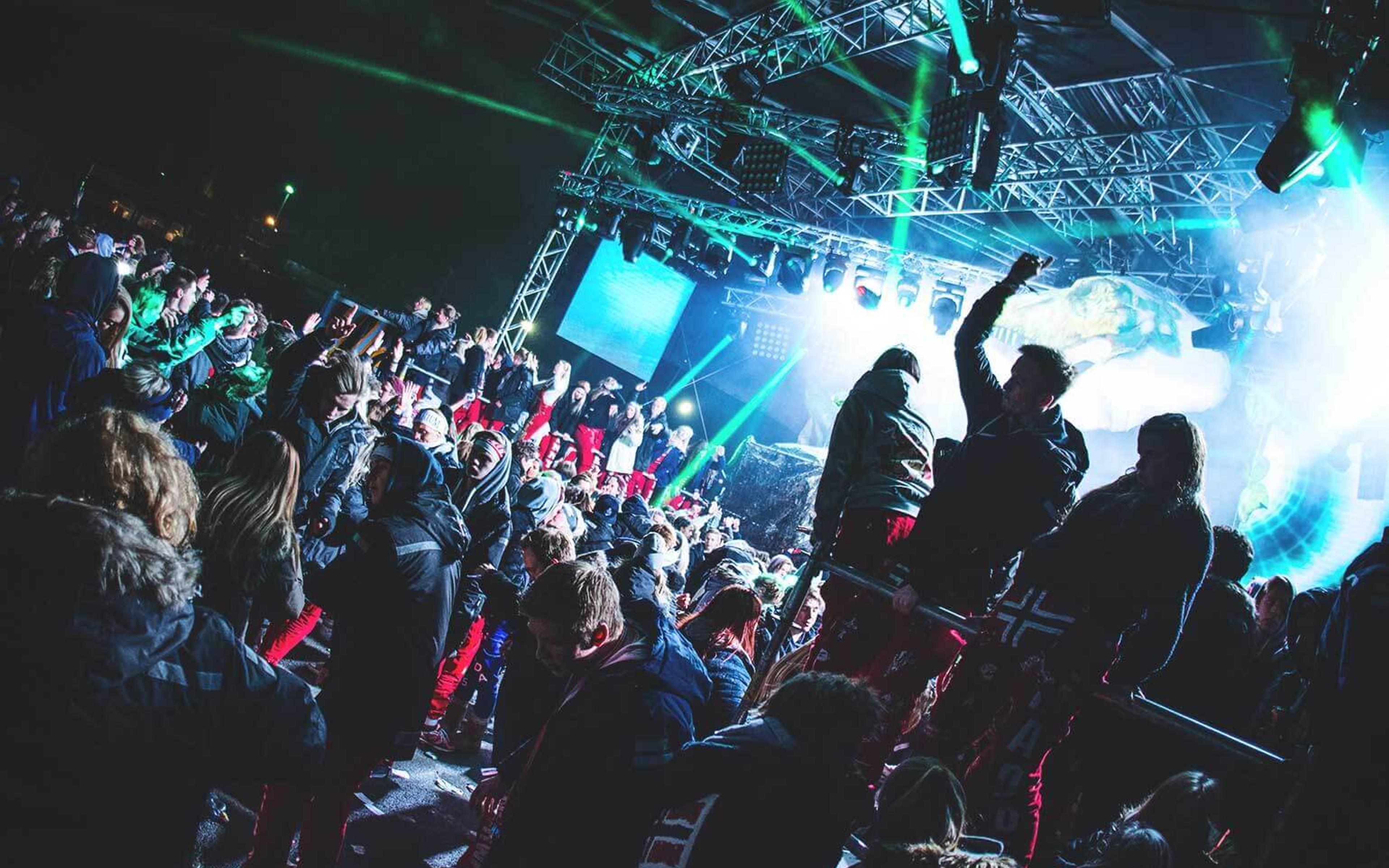 Forsiden av Landstreff Lillehammer festivalapp vist på iPhone