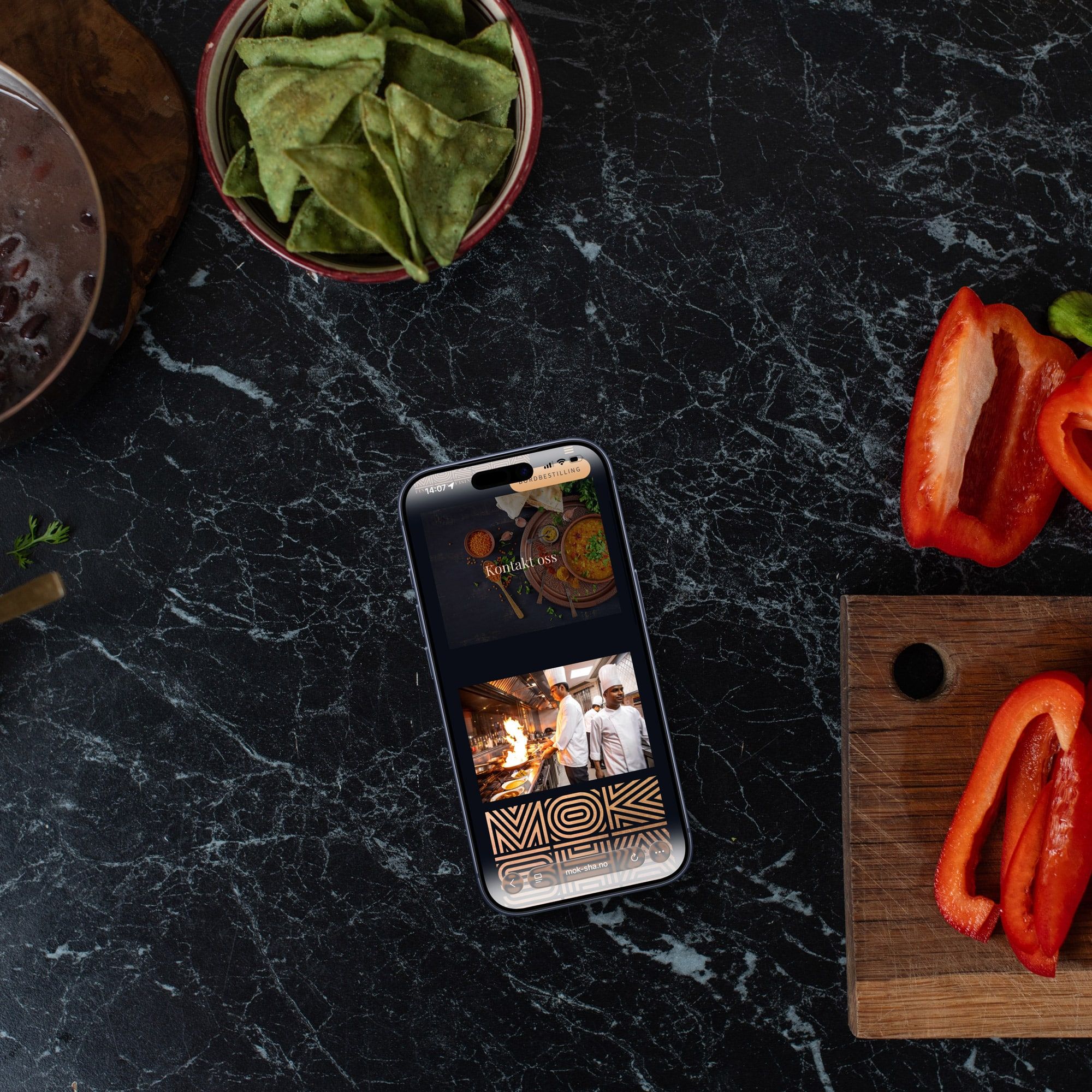 Moksha restaurant – responsiv nettside på mobil og desktop