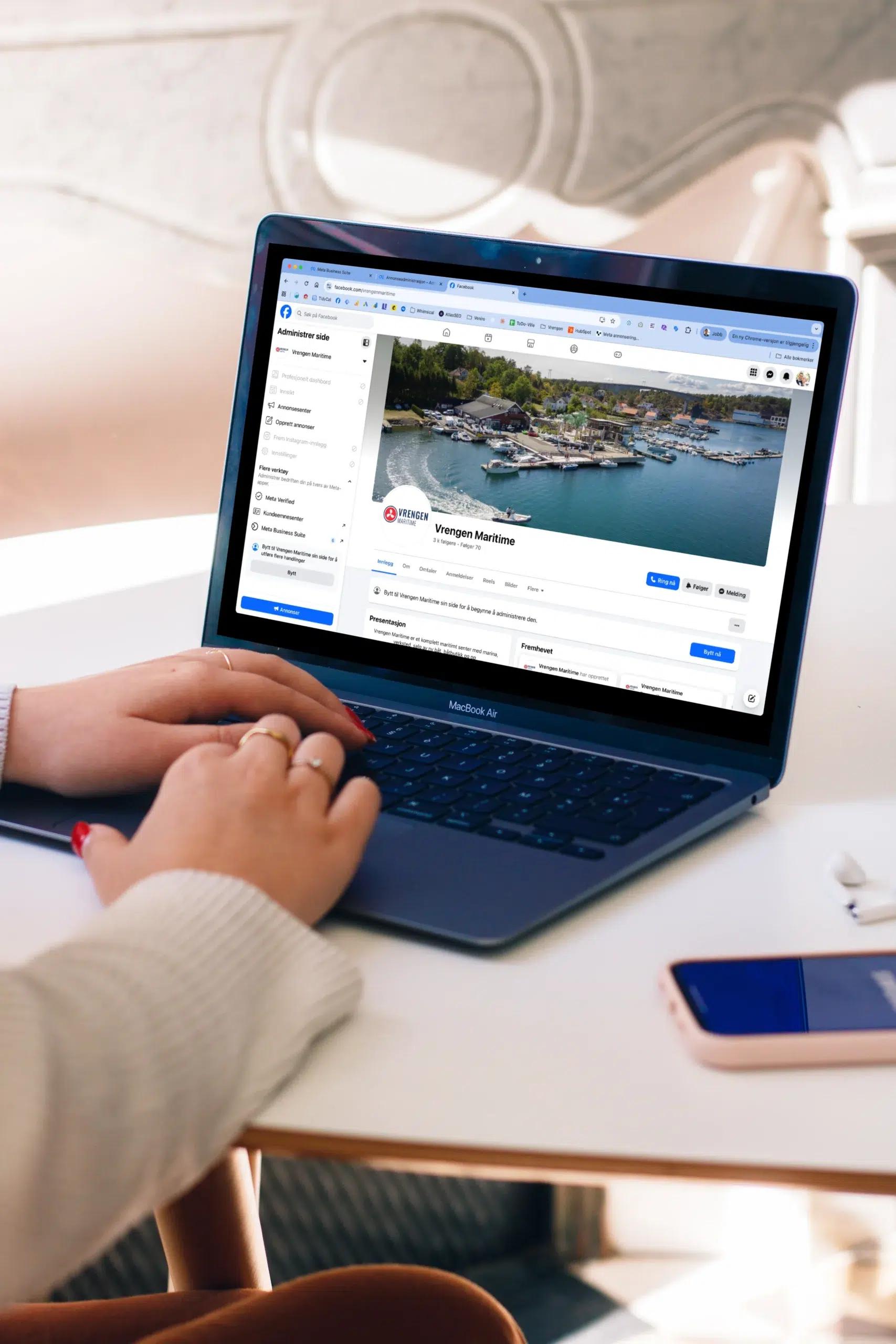 Laptop som viser hjemmesiden til Vrengen Maritime