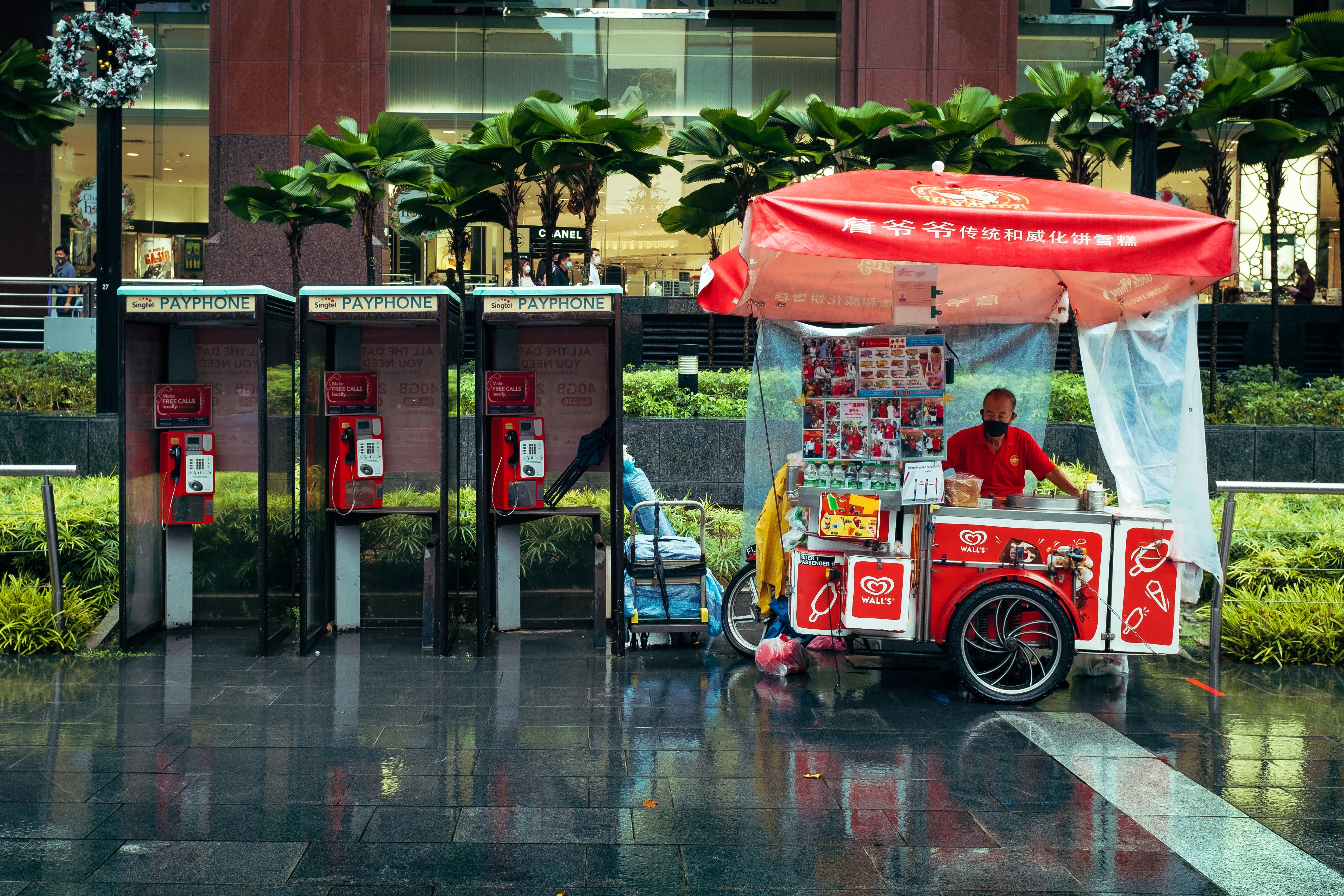 Bittersweet: Singapore’s ice cream hawkers 