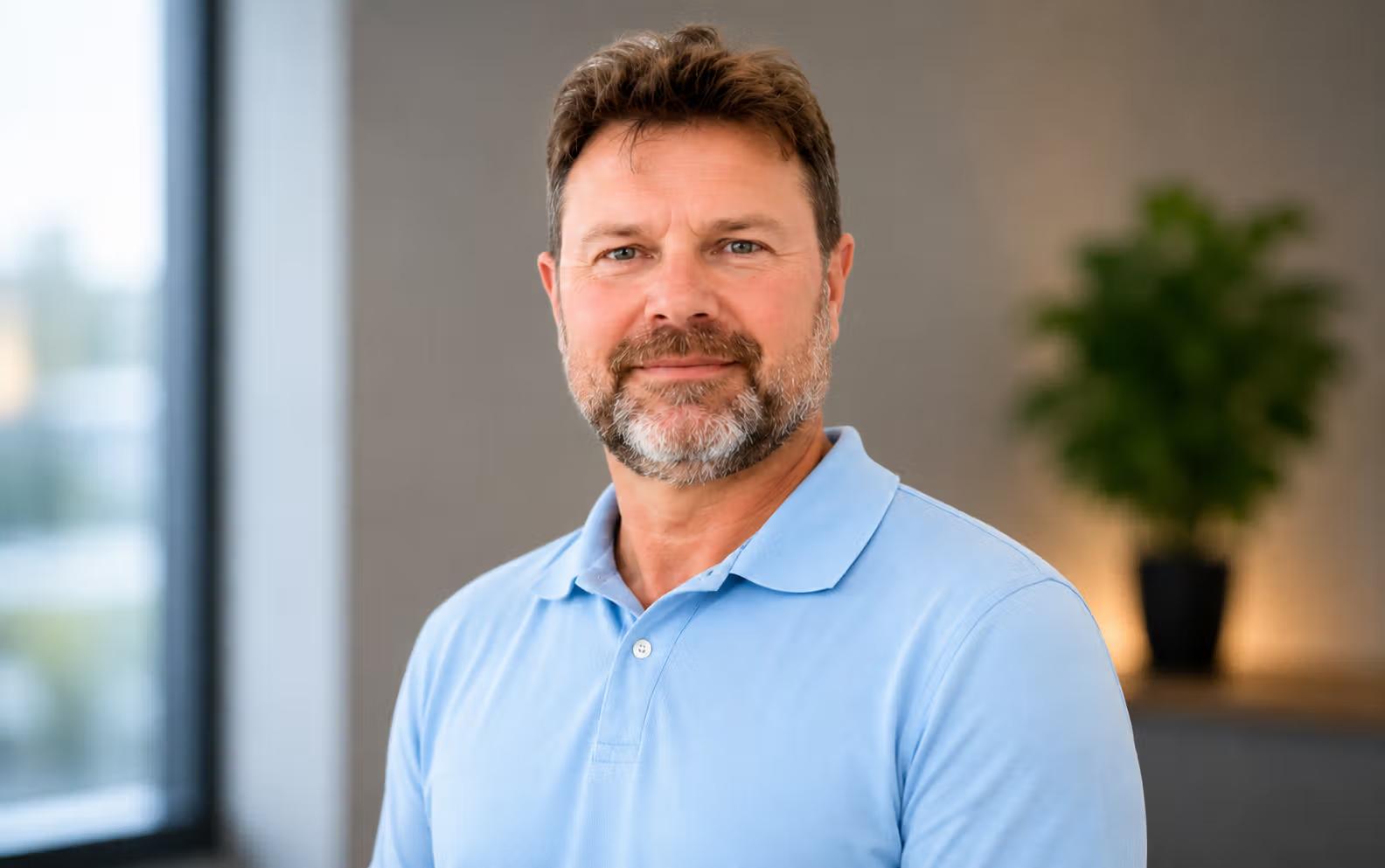 With over 25 years of experience in the energy industry and more than 11 years at MyUtilityGenius, Guy has played a key role in the development of innovative energy solutions. His expertise spans low-carbon technologies, Energy Smart Assets, Time of Use (ToU) tariffs, and the successful delivery of multiple market-leading products.