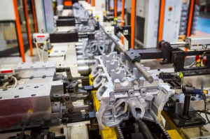 Stellantis tra crisi e “ritorno” ai motori termici: cosa sta davvero succedendo