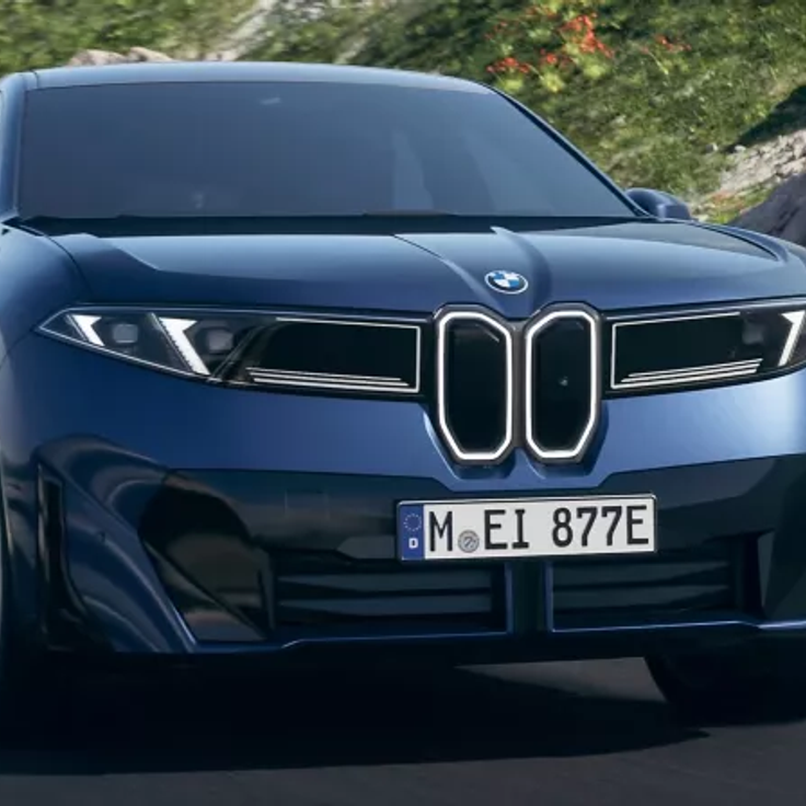 Nuova BMW iX3: il SUV elettrico che apre la “nuova era” BMW