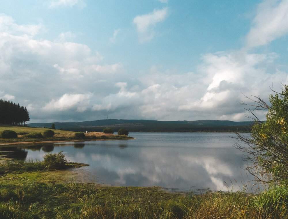 Reflection of the clouds on the lake