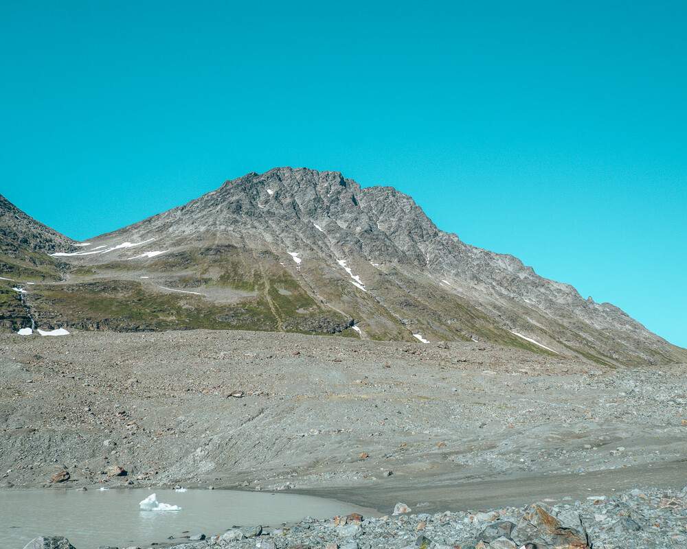 mountain view lyngen fjord