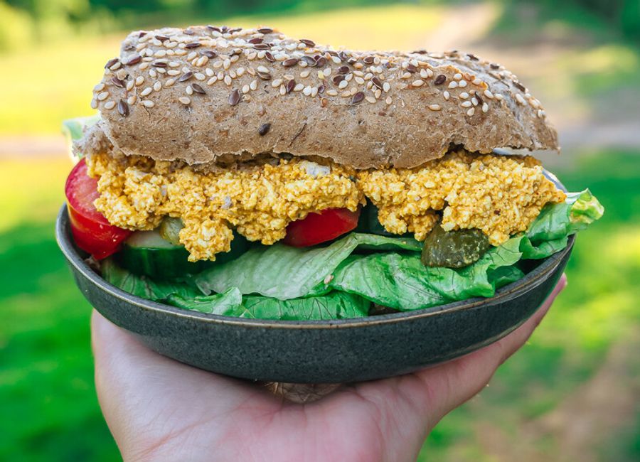 Sandwich simple à la salade de tofu