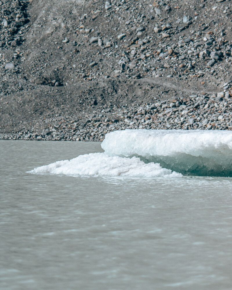 Ice fell off 