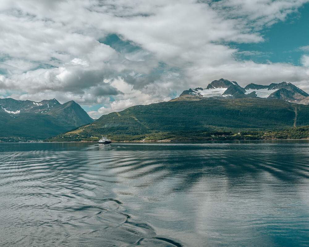 Lyngenfjord ferry