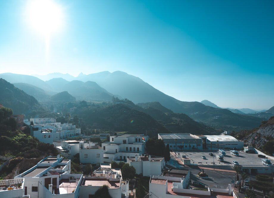 Views of the mountain and city
