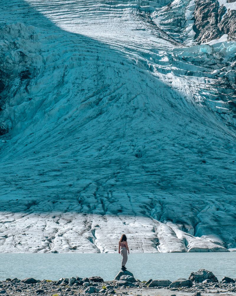Steindalsbreen glacier 