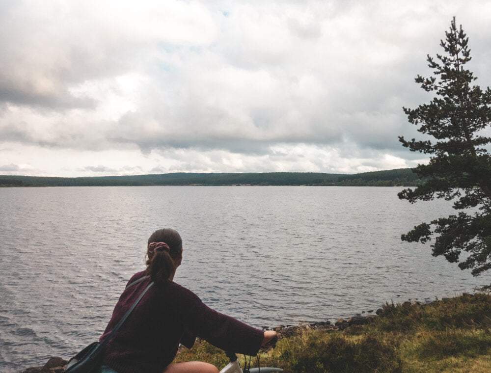 biking around lac de charpal
