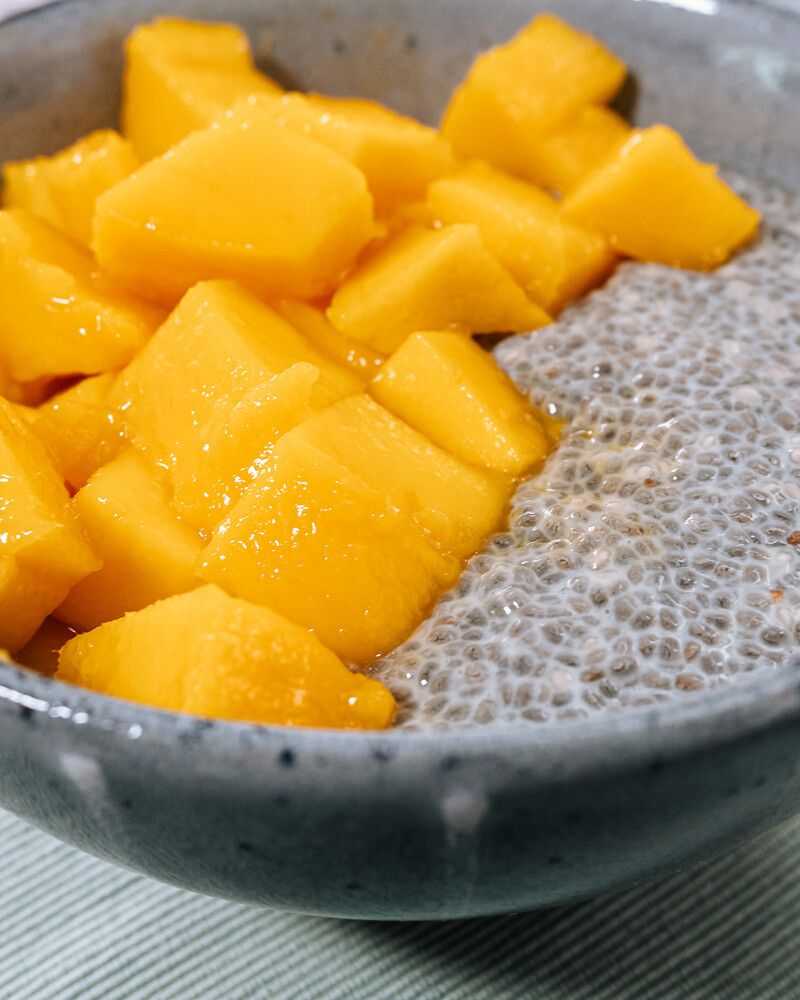 how to make mango chia pudding