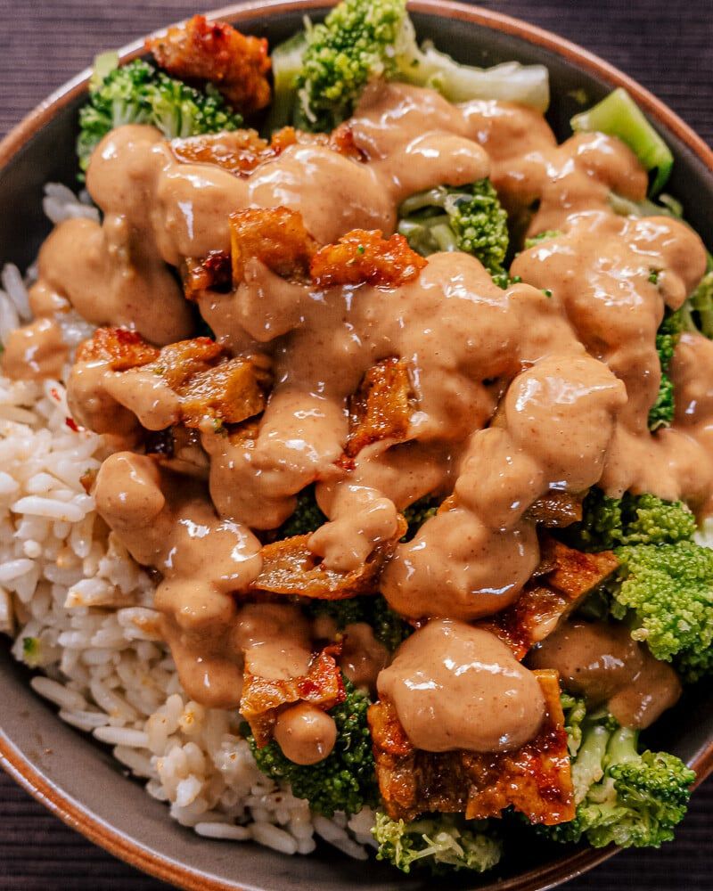 Peanut dressing rice bowl top view