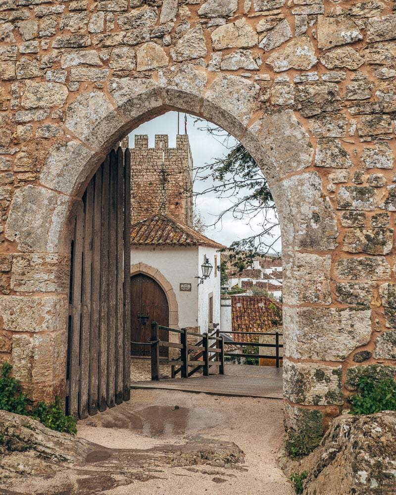 porte de la ville médiévale d'Óbidos