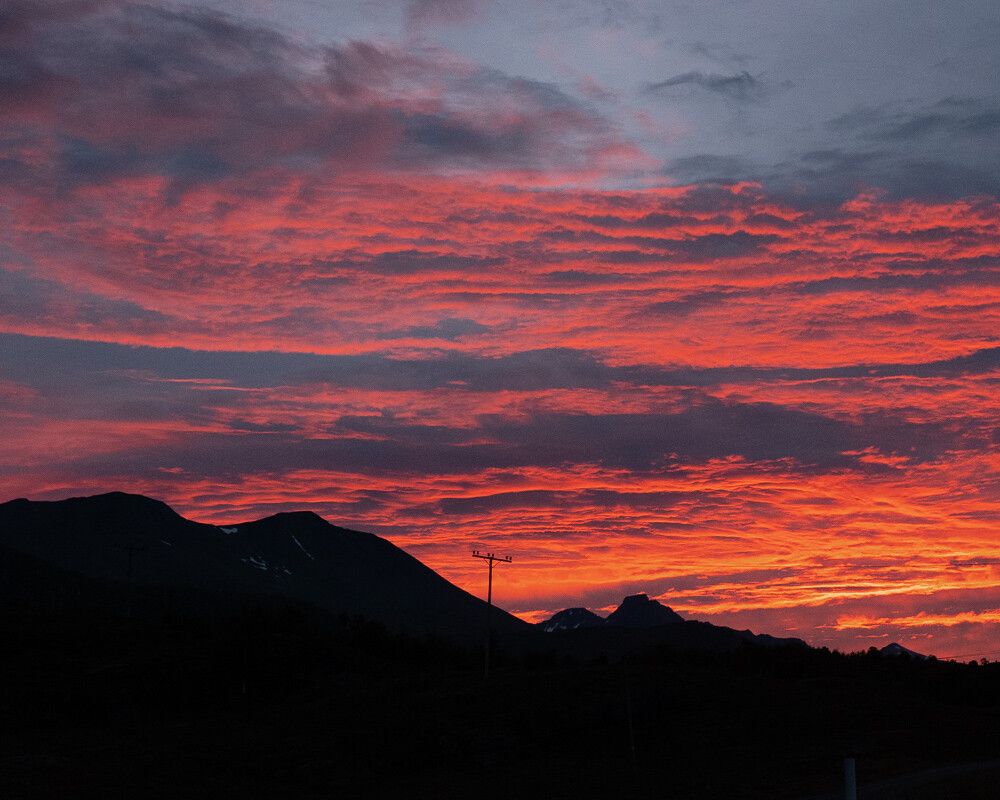 sunset lyngen alps