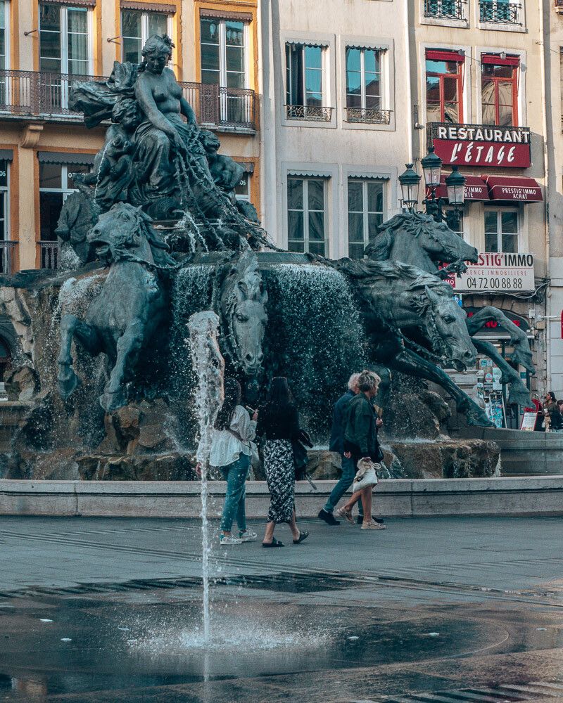 fountain on square