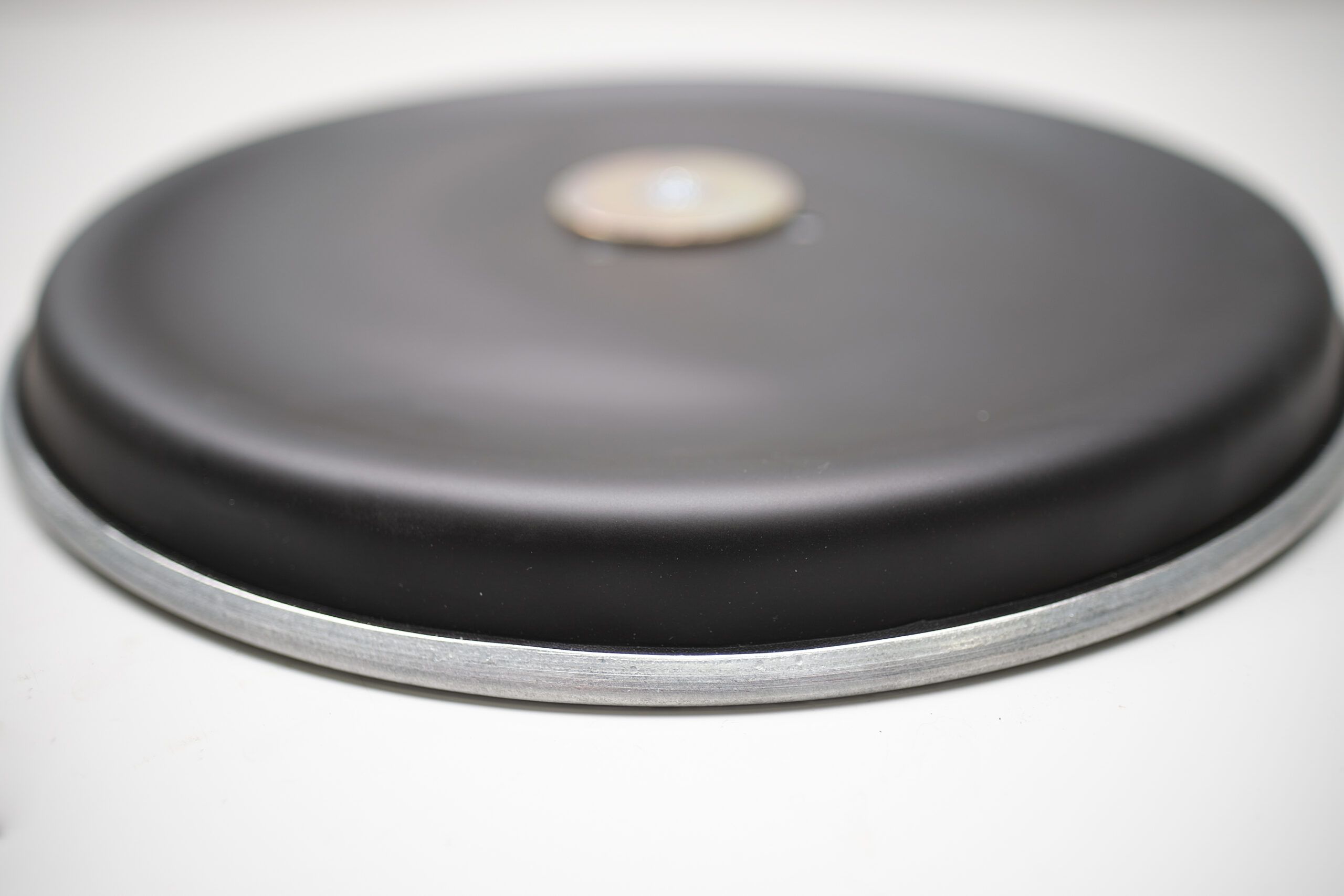 Side view of a polyurethane air caster