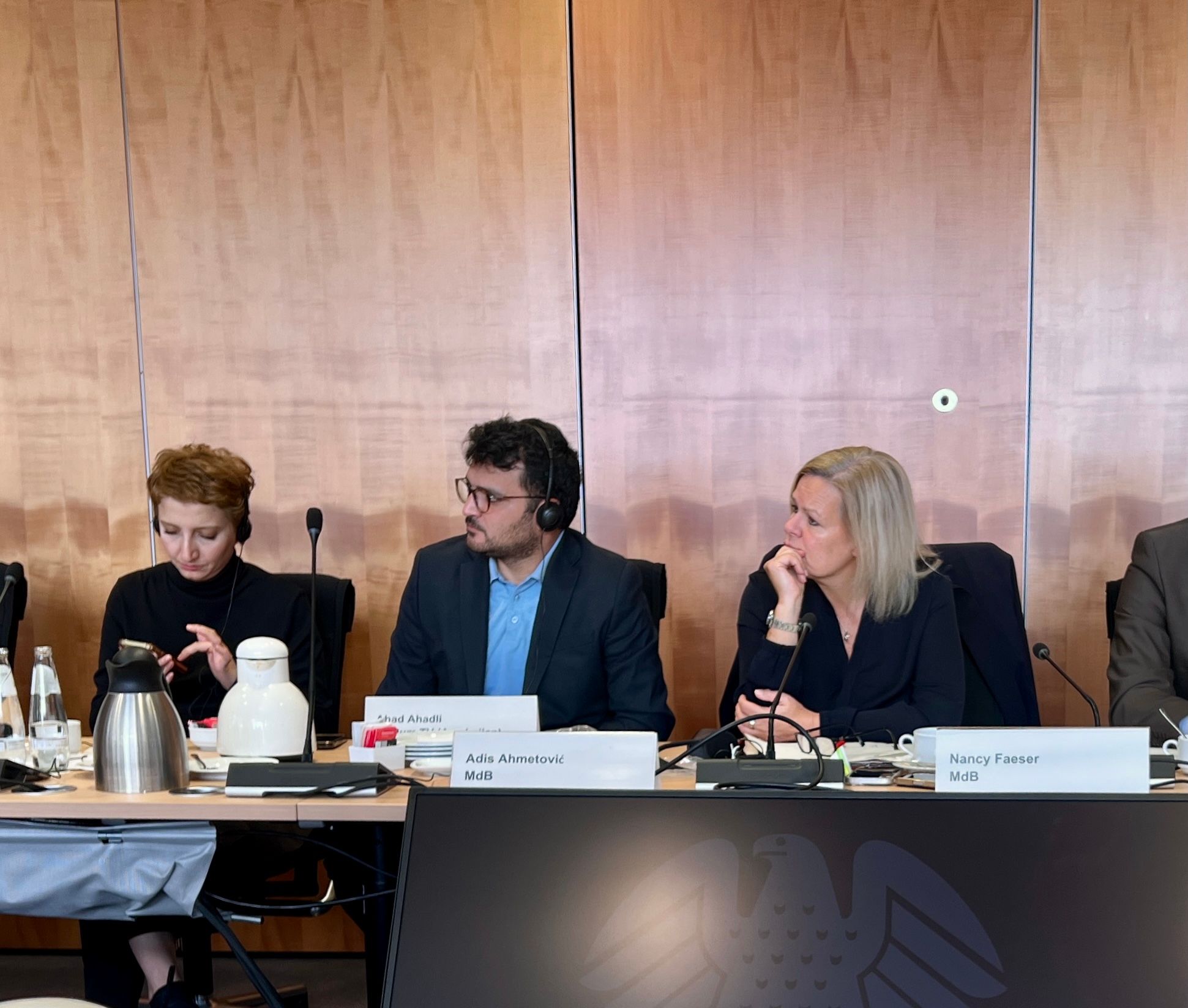 Mahtab Qolizadeh (Iran), Ahad Ahadli (Aserbaidschan), Nancy Faeser MdB (SPD) © jinn