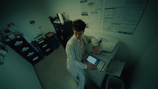 Gus Dapperton - Palms Kevin Lombardo — still 3