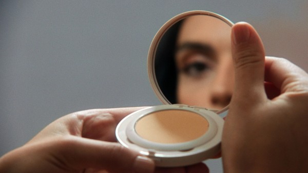 Laura Mercier Charlotte Wales — still 2