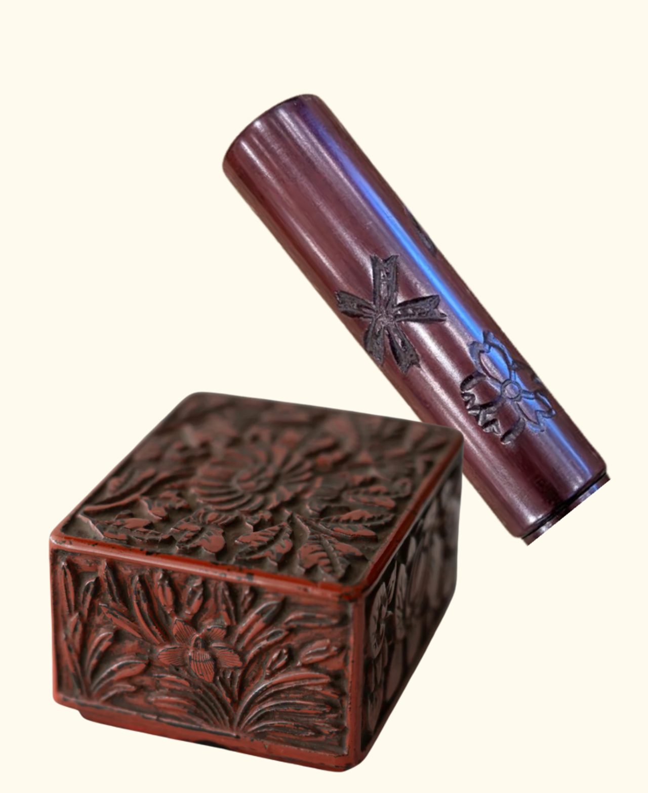 Lacquered wooden box and pen top