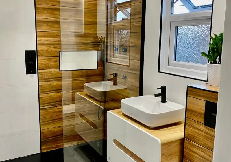 6 Modern Creative Designs to Maximize Small Bathroom Spaces in London Apartments