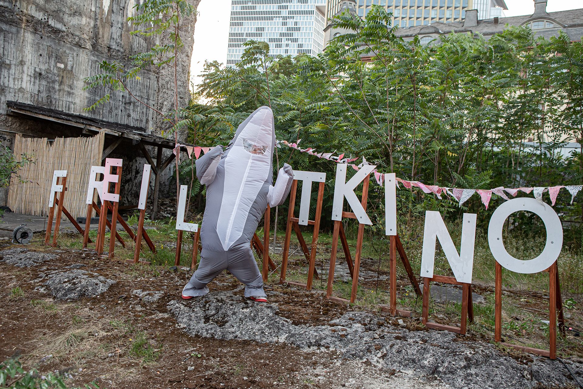 Event organisation and decorations for JAWS party at Freiluftkino Frankfurt