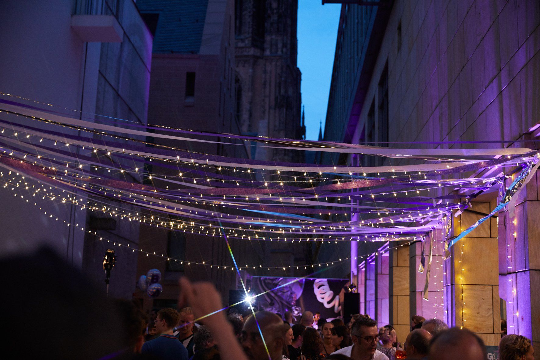 Booking and decorations for the SCHIRN Kunsthalle Frankfurt Sommerfest 2023