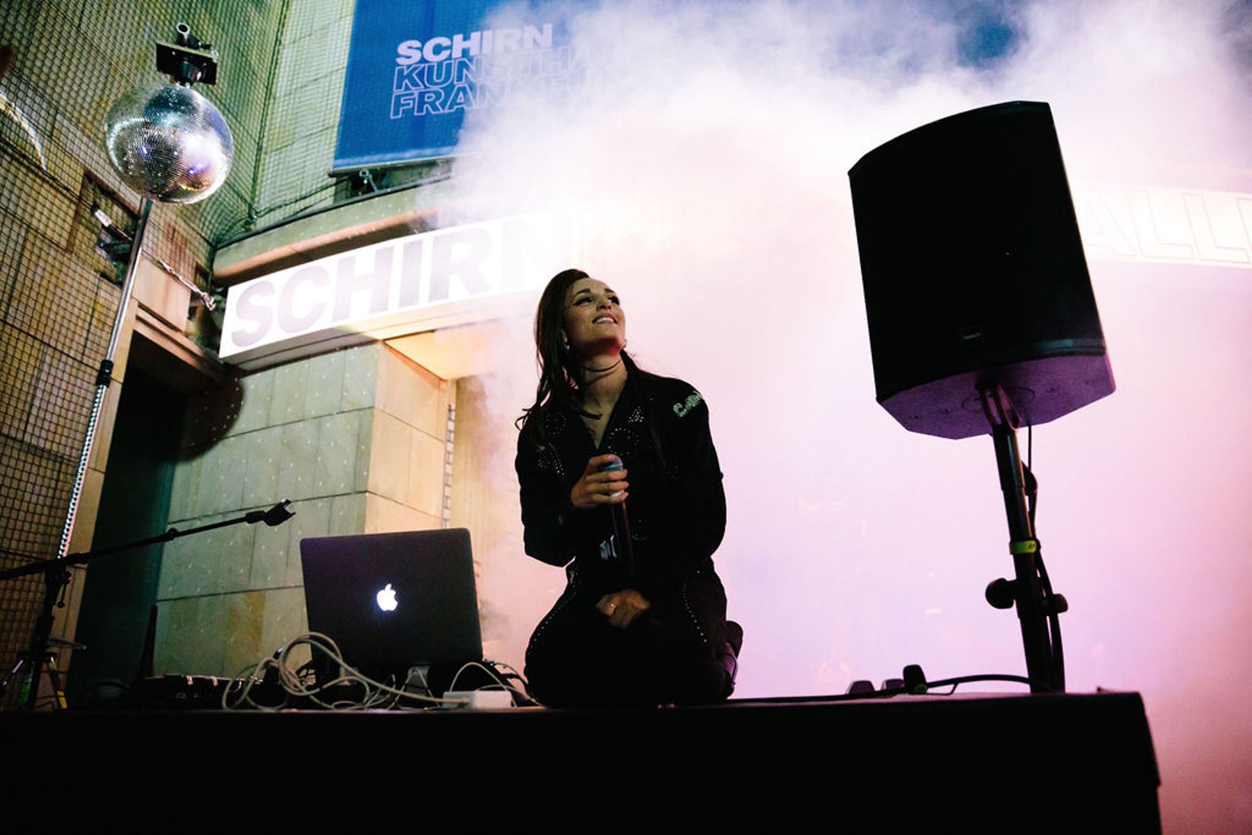 concept of the summer hang out at SCHIRN Kunsthalle. Booking and organisation