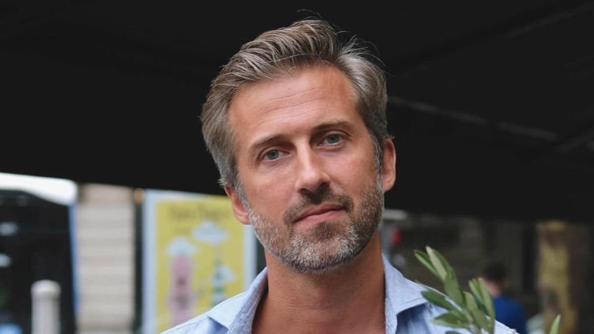 « Qu’est-ce que la « friendzone » raconte de nous ? Où en sommes-nous dans nos rapports homme-femme ? »: Charles Van Tieghem, réalisateur de Friendzone, la nouvelle comédie romantique Netflix