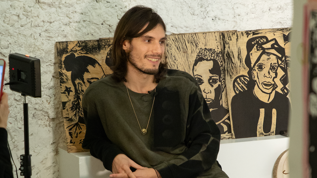 « Ces portraits sont toujours réalisés dans l’instant de la rencontre »: Jérémy Kapone raconte l’histoire de Carnet de Visage