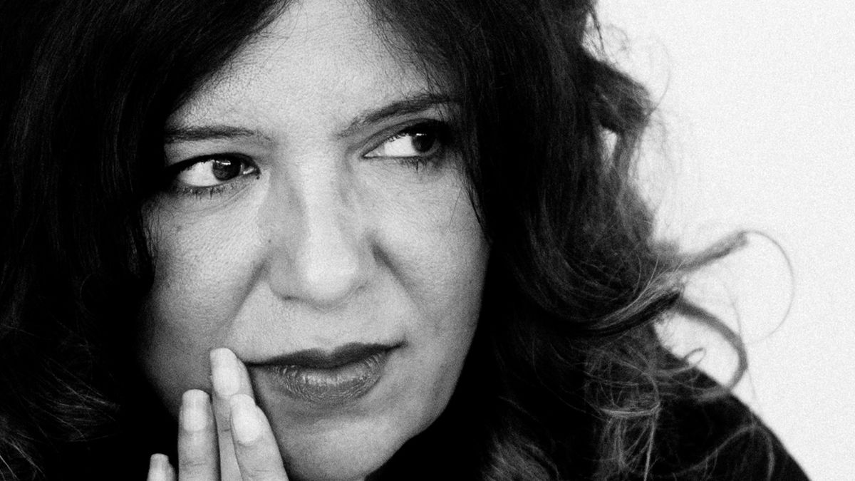 « Les Filles d’Olfa » par Kaouther Ben Hania : Tissage Scénique pour Démêler l’Intime de la Transmission Mère-Fille