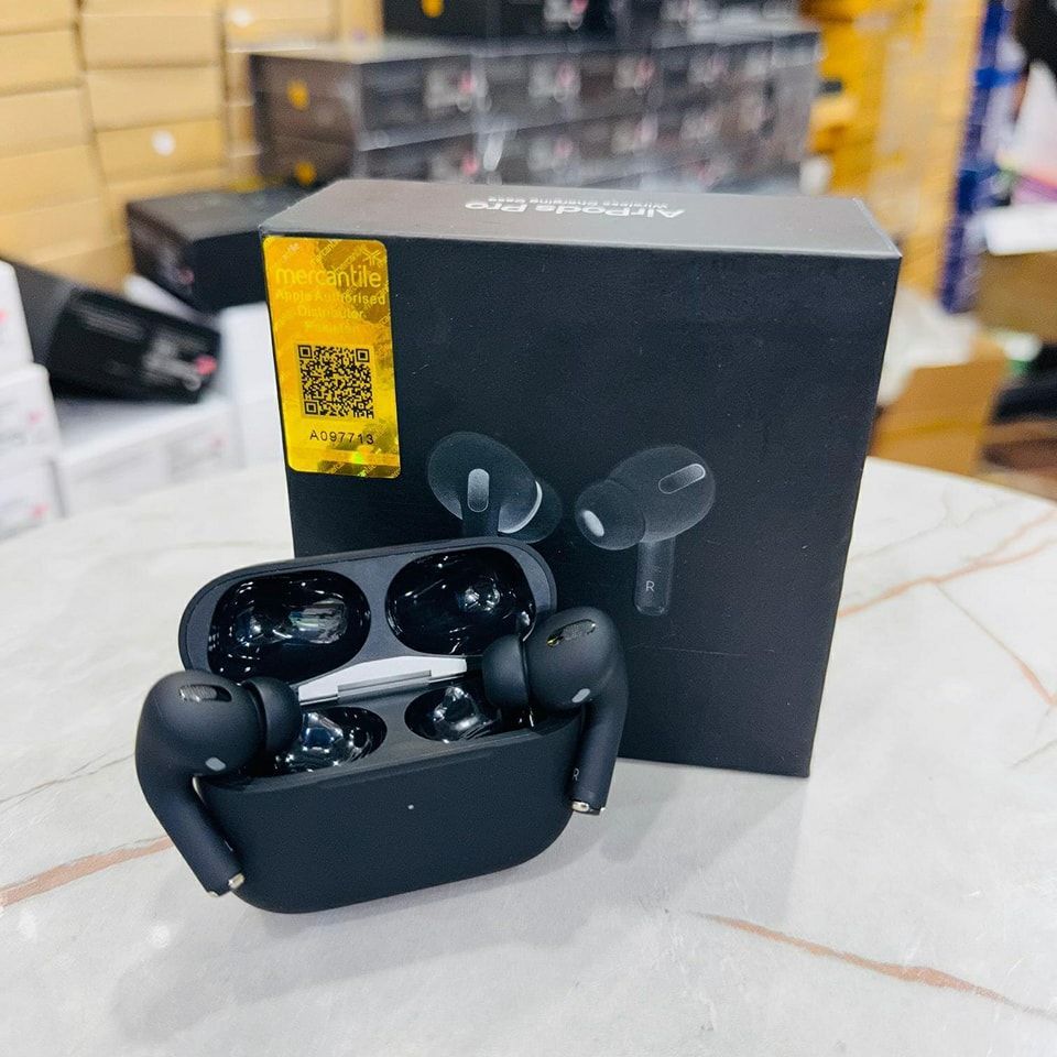 Airpods Pro (2nd Generation) ANC Master Copy Dubai Black