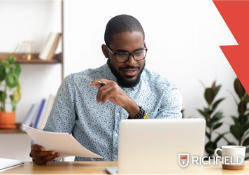 Man studying a Bcom degree at Richfield