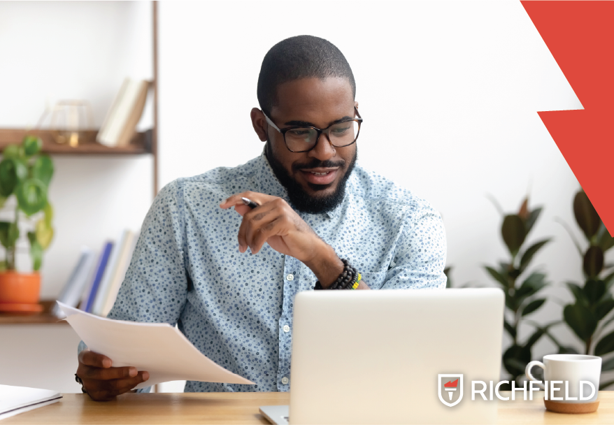 Man studying a Bcom degree at Richfield