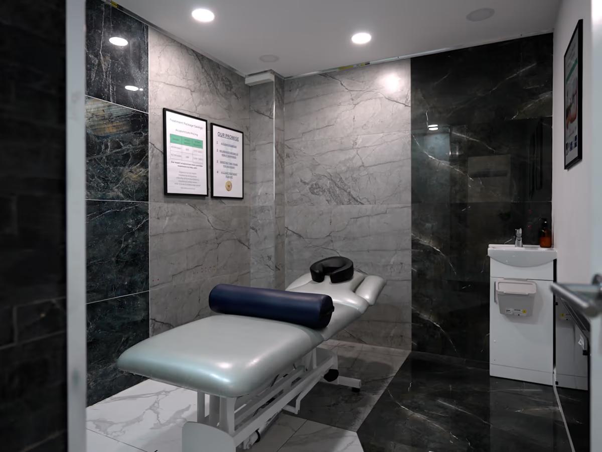 Inside the Bodylogics Barnet clinic