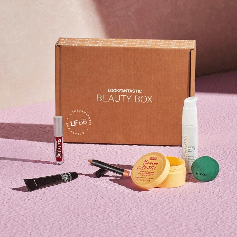 High-Quality Cosmetic Subscription Boxes with Custom Logo Printing
