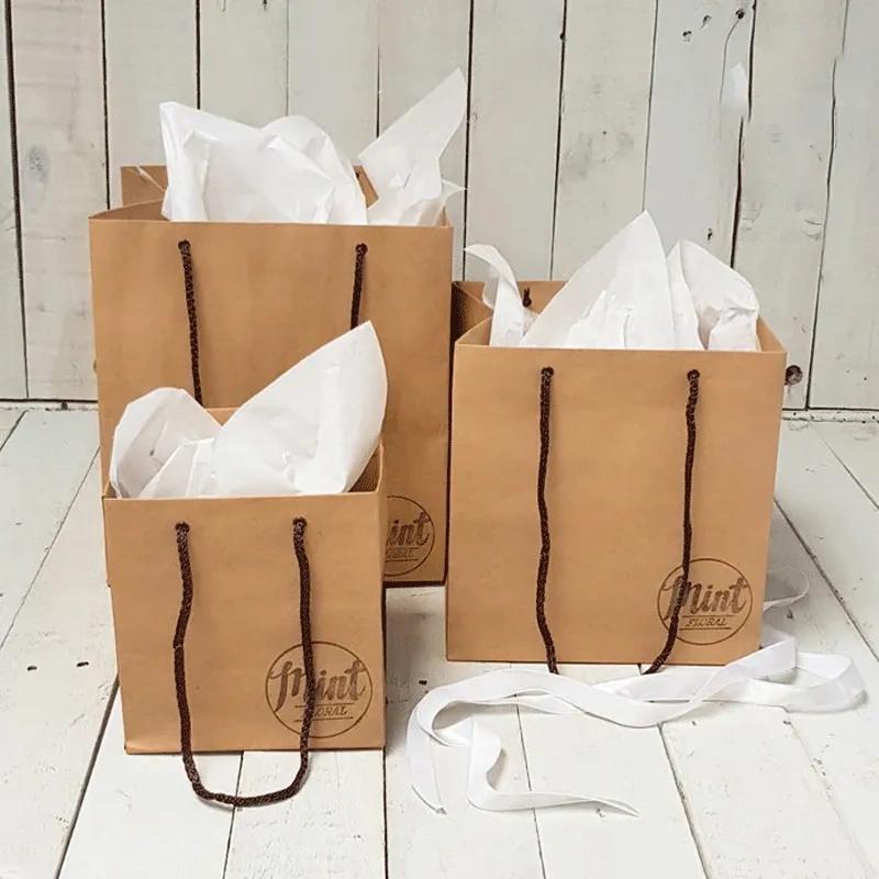 Gift bags with logo printing for branded and elegant event giveaways in USA