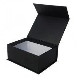 Flip top boxes with logo printing and magnetic closure to enhance brand identity
