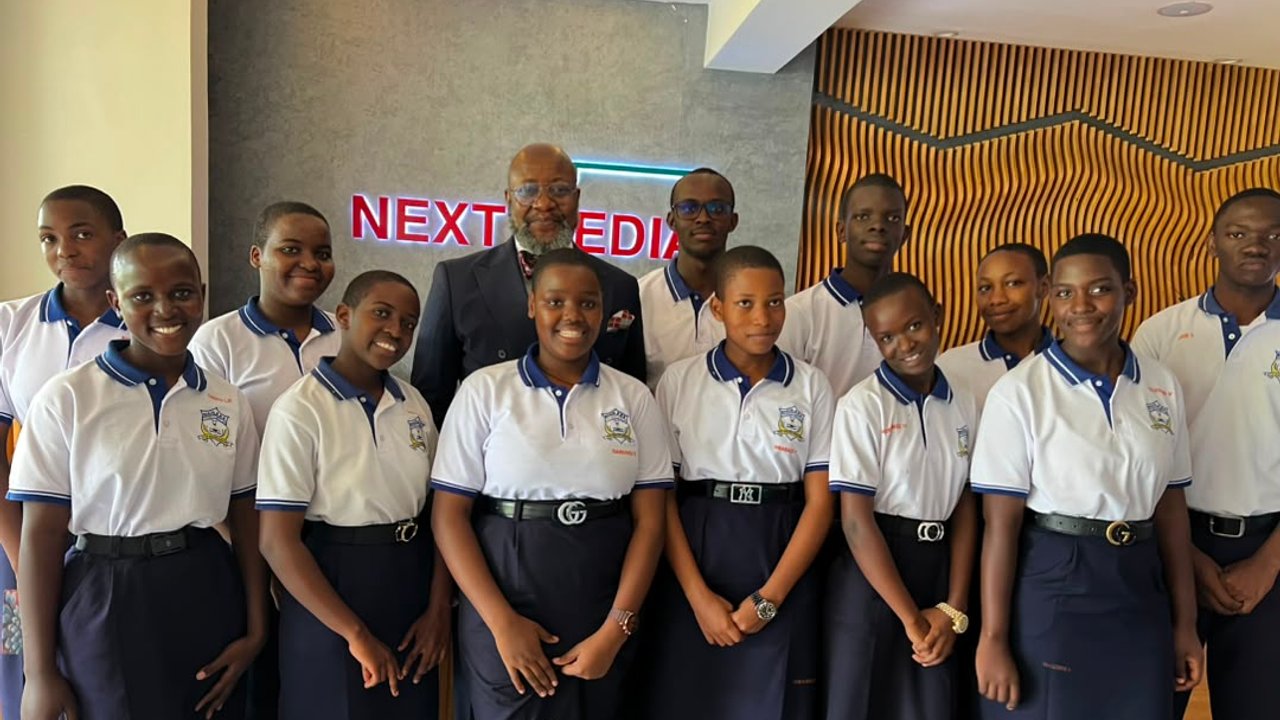NAALYA SS BWEYOGERERE STUDENTS PAID A COURTESY VISIT TO NEXT MEDIA IN NAGURU