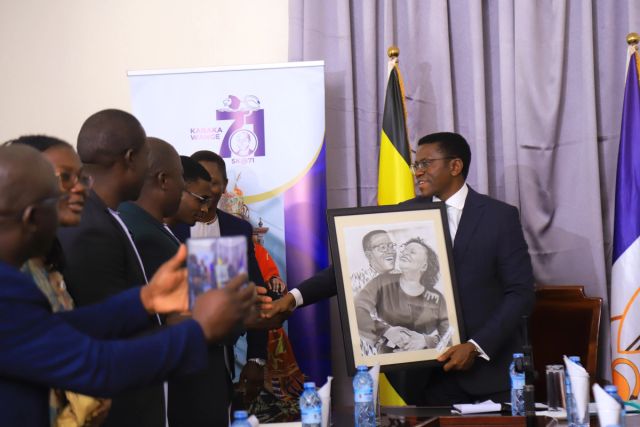 Gifting a Portrait to Katikiro