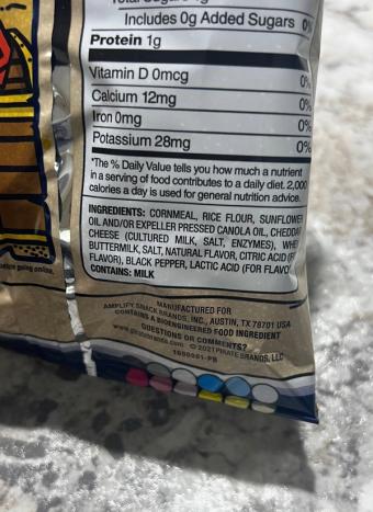 Pirate's Booty, Aged white cheddar rice and corn puffs, barcode: 0015665251230, has 1 potentially harmful, 5 questionable, and
0 added sugar ingredients.